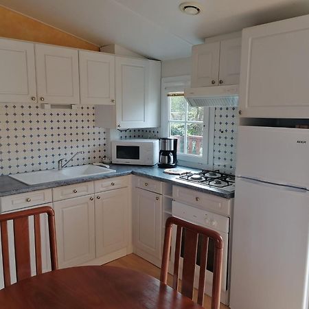 Mobil-Home Dans Camping Municipal Kermaria-Sulard Esterno foto
