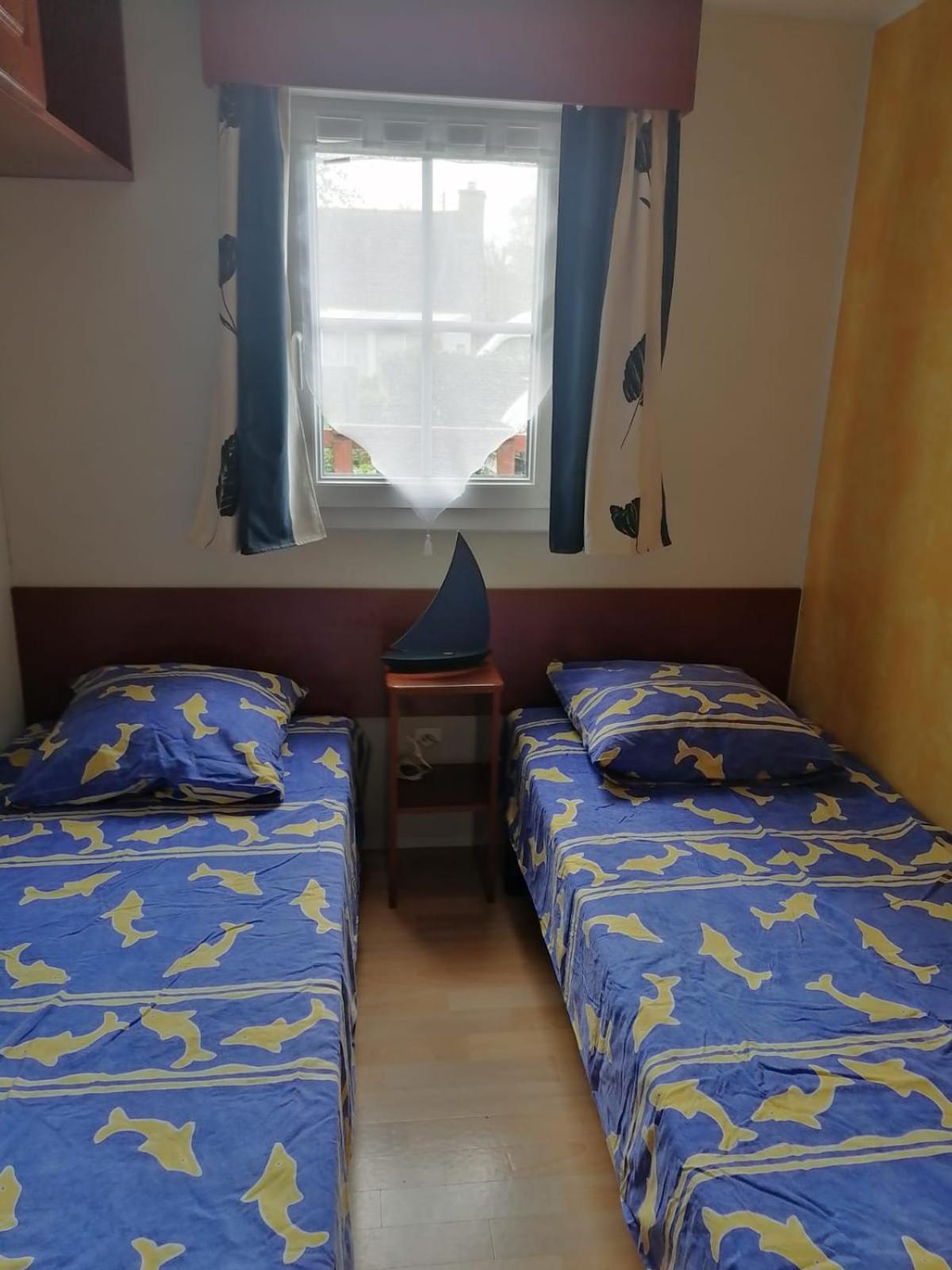 Mobil-Home Dans Camping Municipal Kermaria-Sulard Esterno foto
