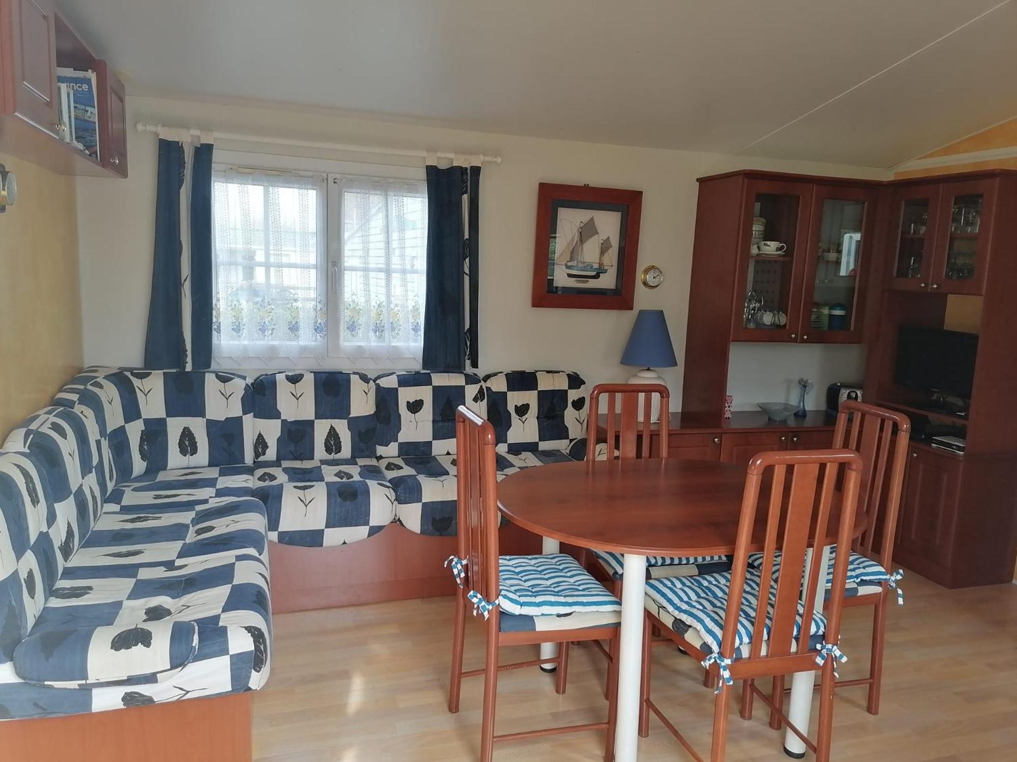 Mobil-Home Dans Camping Municipal Kermaria-Sulard Esterno foto