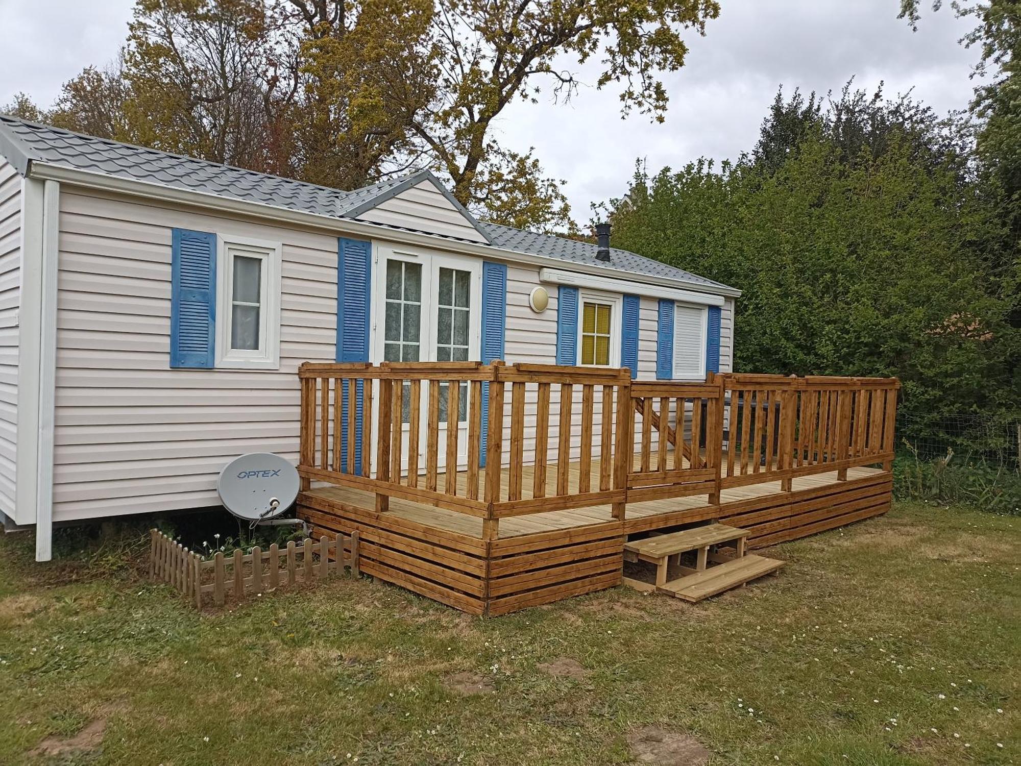 Mobil-Home Dans Camping Municipal Kermaria-Sulard Esterno foto